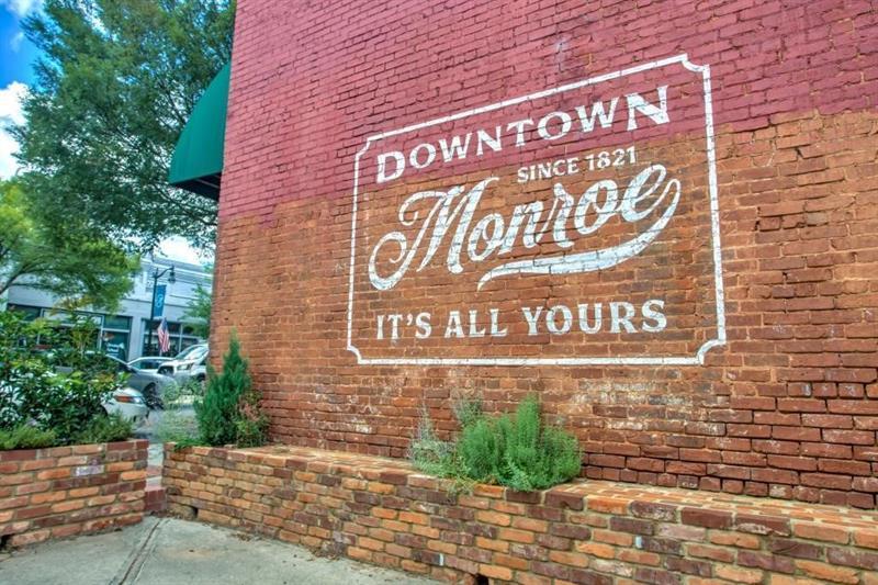 downtown Monroe, GA mural