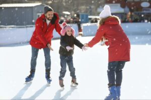 Family ice skating
©New Africa